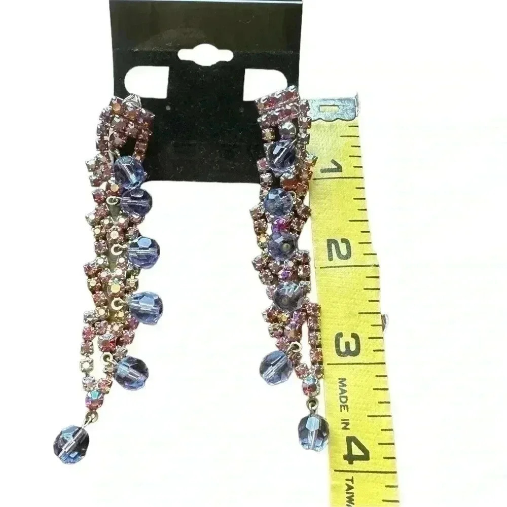 Vintage CARNEGIE SIGNED Amazing Tricolor Dimensional Rhinestone Earrings - Picture 5 of 5